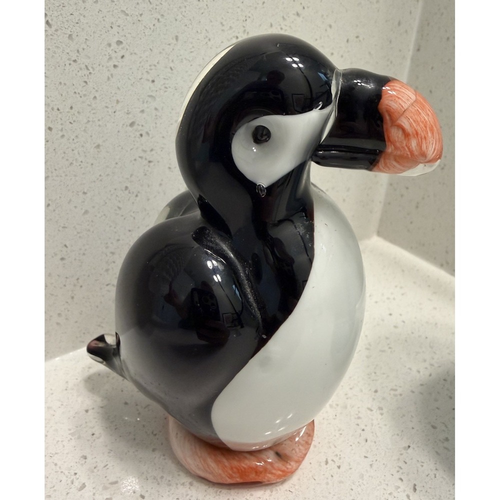 VINCI Hand-Fused Glass Puffin Figurine – Black, White & Orange Vintage Decor